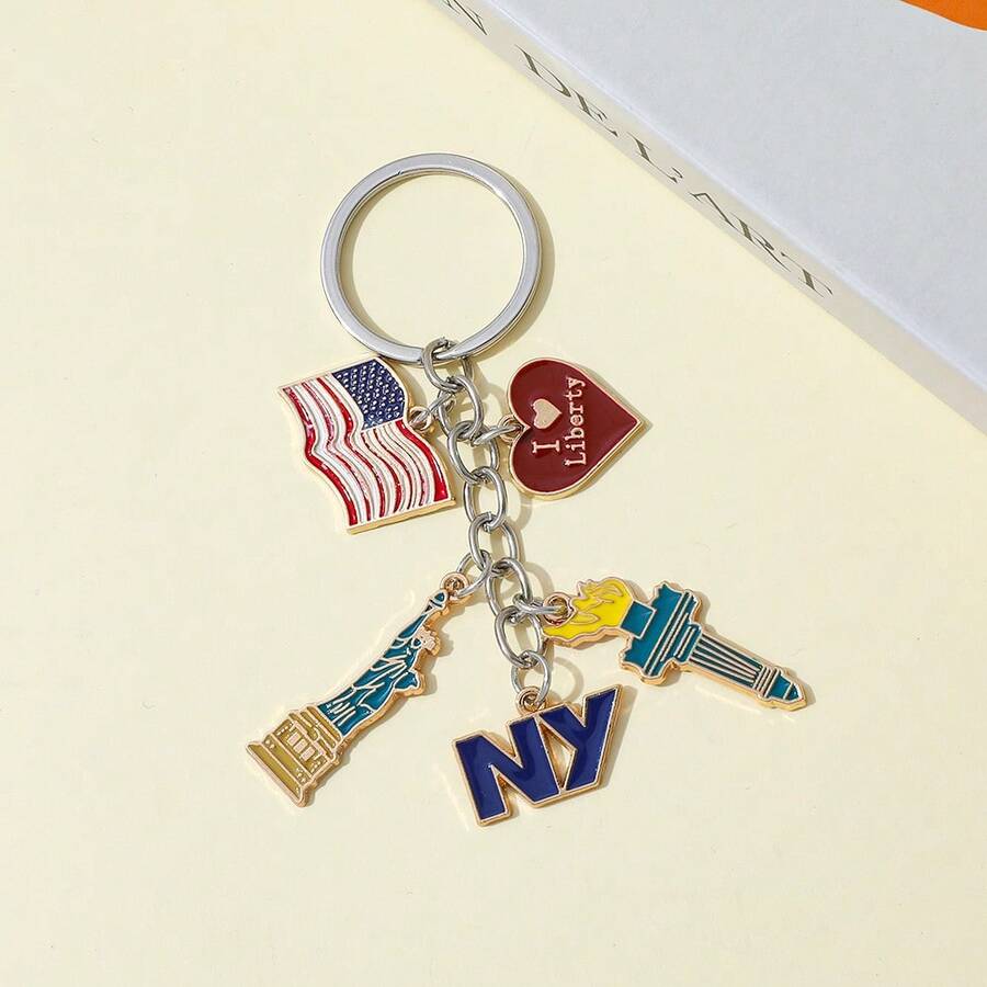 1pc ファッション国旗キーホルダー漫画ニューヨーク自由の女 - Car Accessories York のレビューと価格